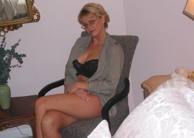 Busty older ladies have lost shame 15 photo