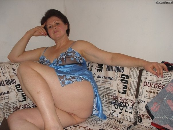 Beautiful vulgar mommies with her spread legs 35 photo