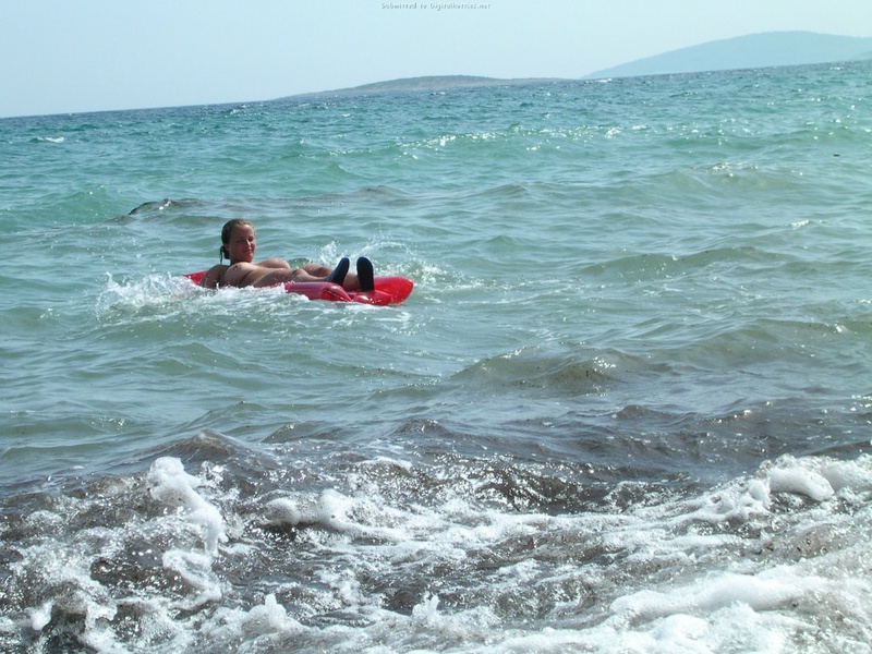 Couple without complexes rest on a wild beach 28 photo