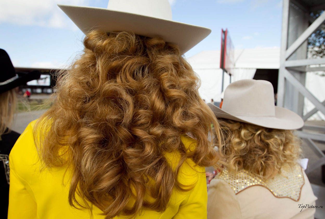 Showy photo beauties with Miss Rodeo 7 photo